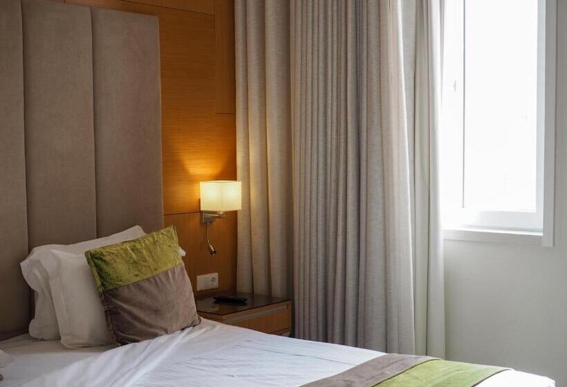חדר סטנדרט מותאם לאדם עם מוגבלויות, The One Grand Hotel da Póvoa