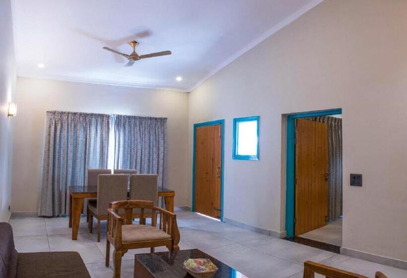 سوییت, Arch The Baakhli Resort