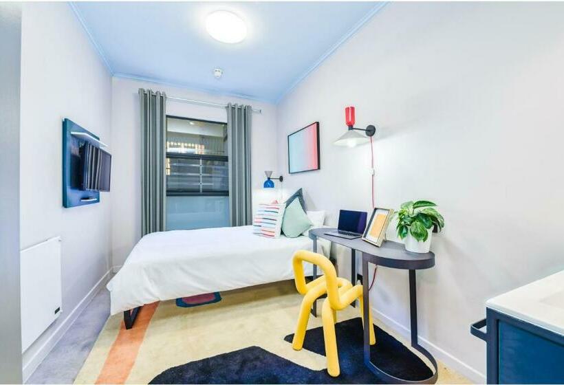 استودیوی لوکس, Campuskey Cape Town