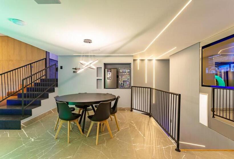 سوییت با استخر, Drops Motel Brasília