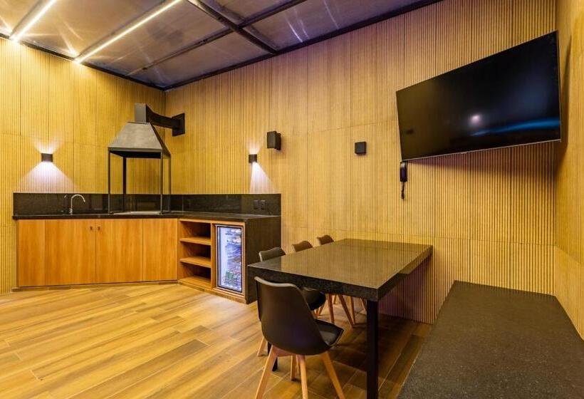 سوییت با استخر, Drops Motel Brasília