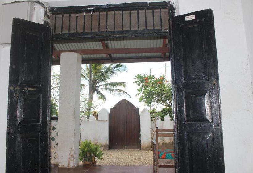 اتاق استاندارد, Ten Degrees South