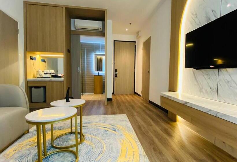 سوییت, Regatta Stay Kozi Square Kuching