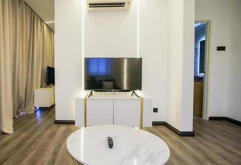 سوییت, Regatta Stay Kozi Square Kuching