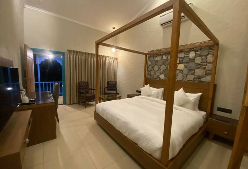 اتاق لوکس, Arch The Baakhli Resort