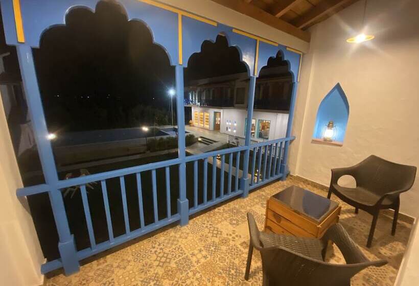 اتاق لوکس, Arch The Baakhli Resort