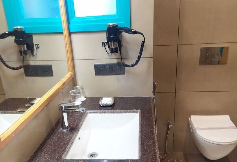 اتاق لوکس, Arch The Baakhli Resort