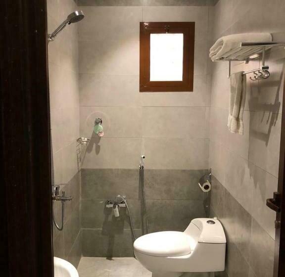 استودیوی استاندارد, Hala Onaizah