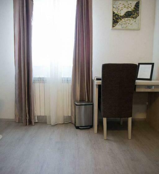 اتاق استاندارد با بالکن, China Town Prenoćište