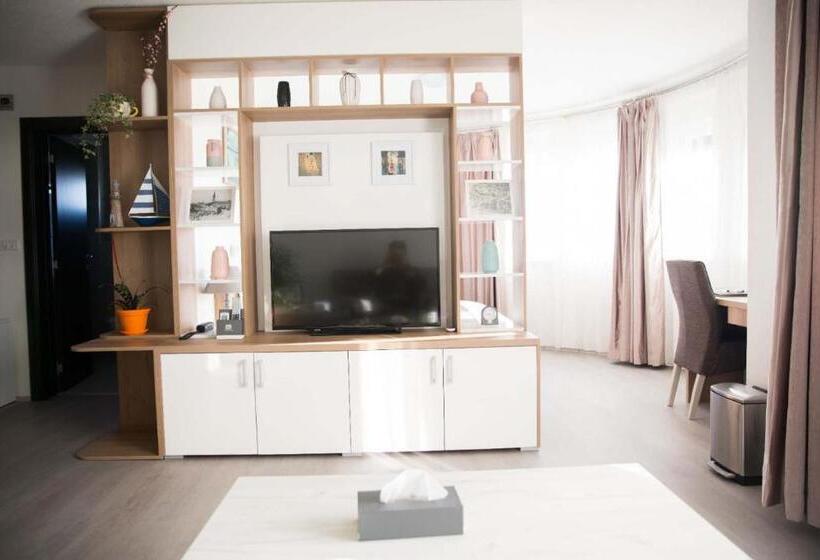اتاق استاندارد سه نفره, China Town Prenoćište