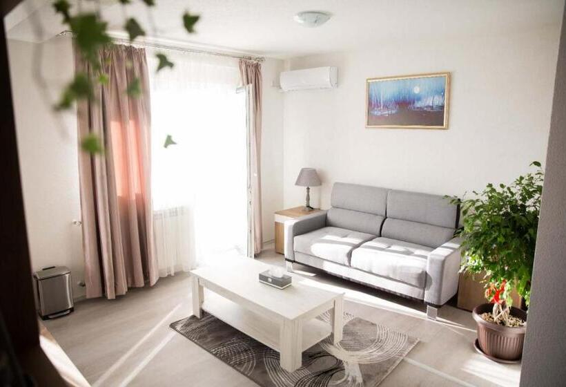 اتاق استاندارد سه نفره, China Town Prenoćište