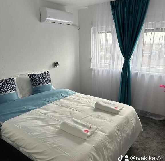 اتاق اکونومی, China Town Prenoćište
