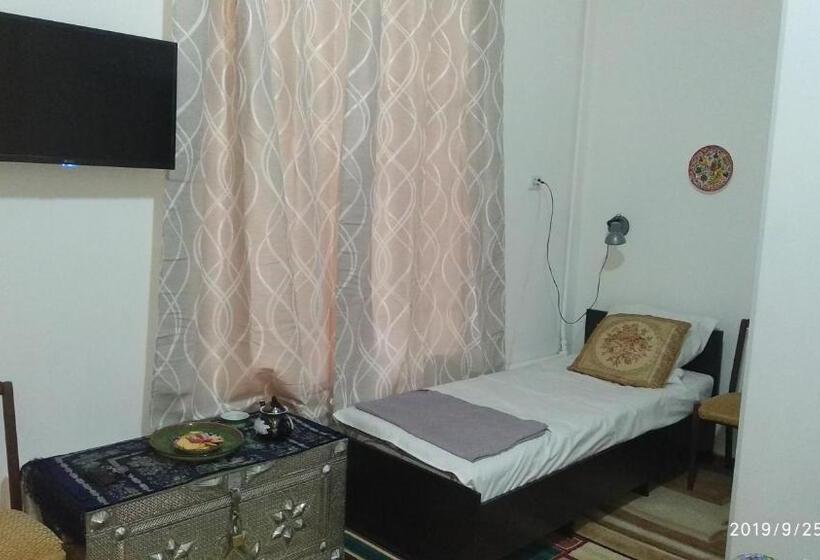 اتاق لوکس خانوادگی, Faride Guest House