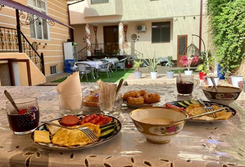 اتاق استاندارد سه نفره, Imran&bek