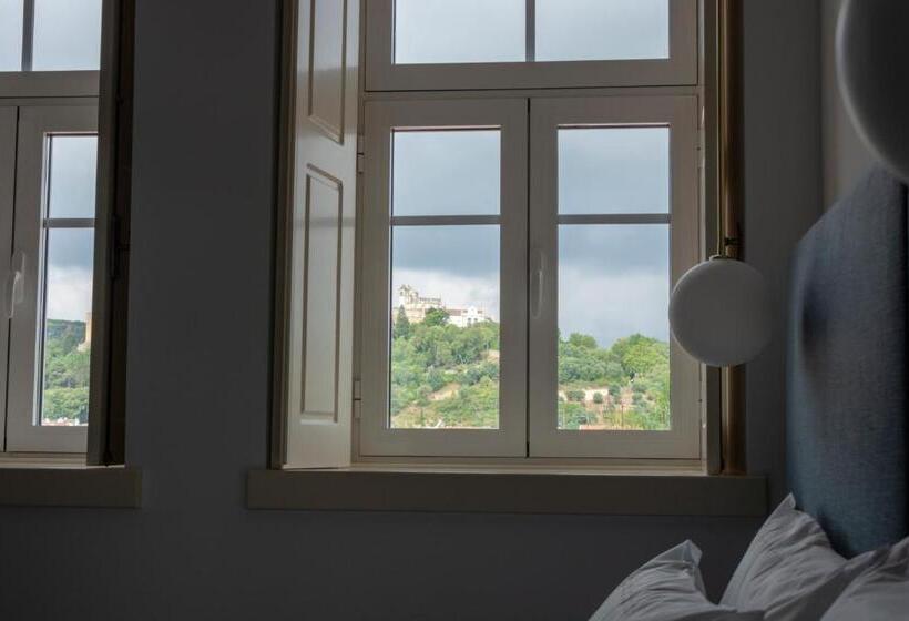 اتاق لوکس سه تخته با چشم‌انداز, O Paço   Exclusive Accommodation