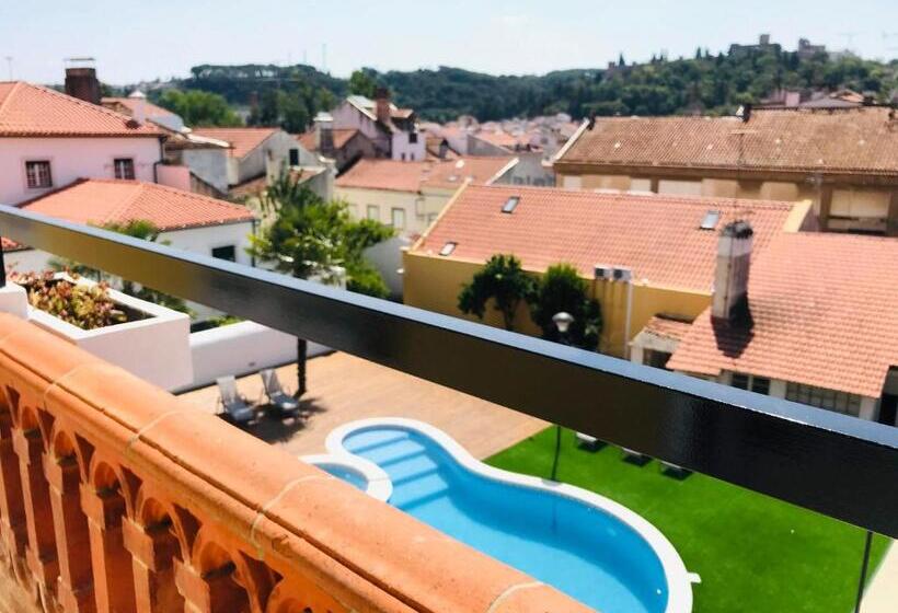 سوییت با چشم‌انداز استخر, O Paço   Exclusive Accommodation