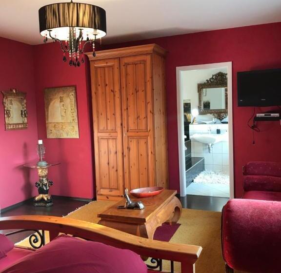 اتاق استاندارد, Waldhotel Auerhahn Hochkopfhaus