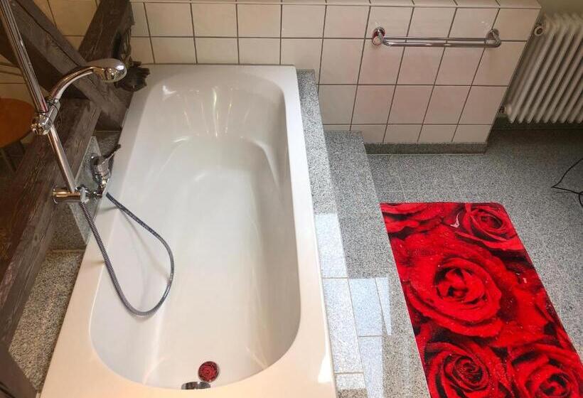 اتاق استاندارد با بالکن, Waldhotel Auerhahn Hochkopfhaus