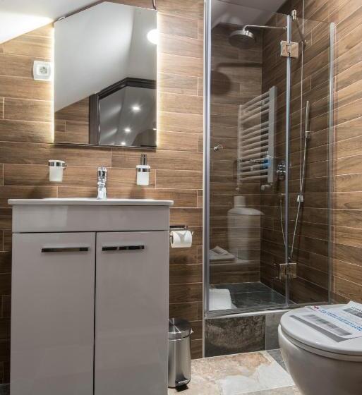 اتاق کلاسیک چهارنفره, Centrum Sobe Rooms čačak