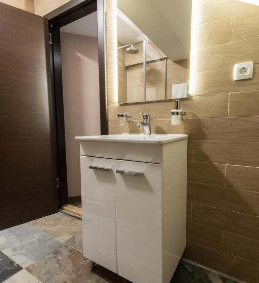 اتاق خانوادگی, Centrum Sobe Rooms čačak