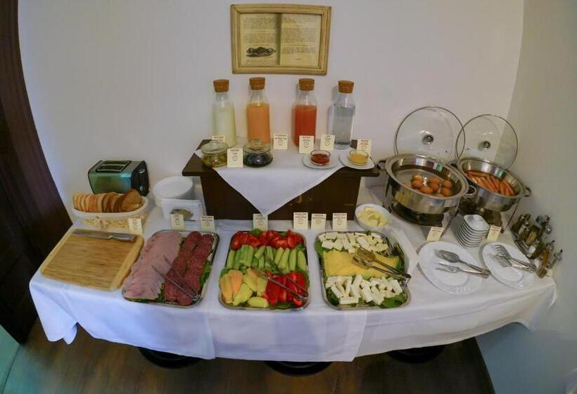 سوییت خانوادگی, Bucharest Downtown Inn