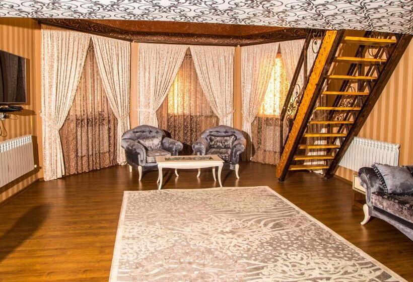 سوییت دوبلکس, Complex Bella Vista