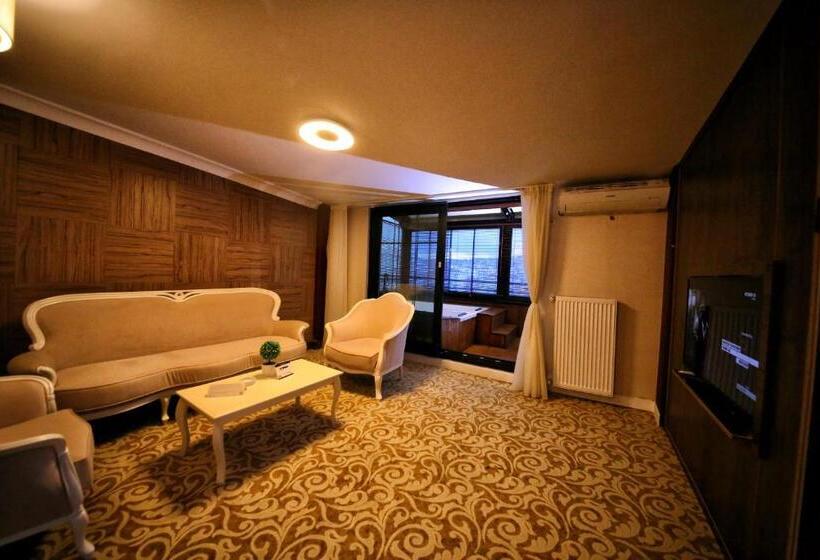 سوئیت پرزیدنت, My Suit Residence