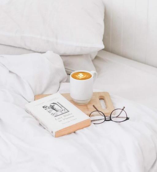 اتاق لوکس با تخت بزرگ, Endless Coast, A Boutique