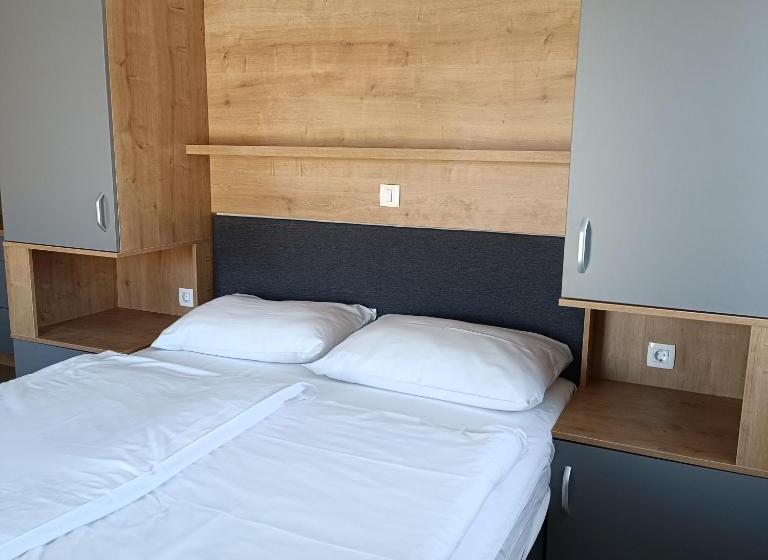 آپارتمان 1 خوابه با بالکن, Guesthouse Haler