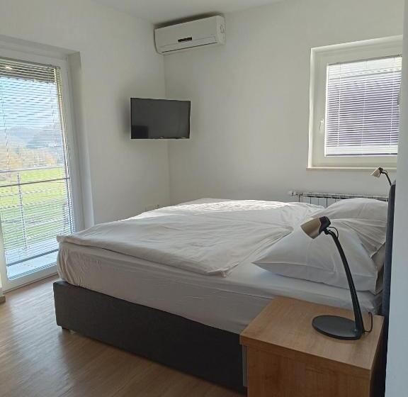 آپارتمان 2 خوابه با بالکن, Guesthouse Haler