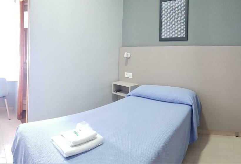 اتاق استاندارد یک نفره, Hostal Soto