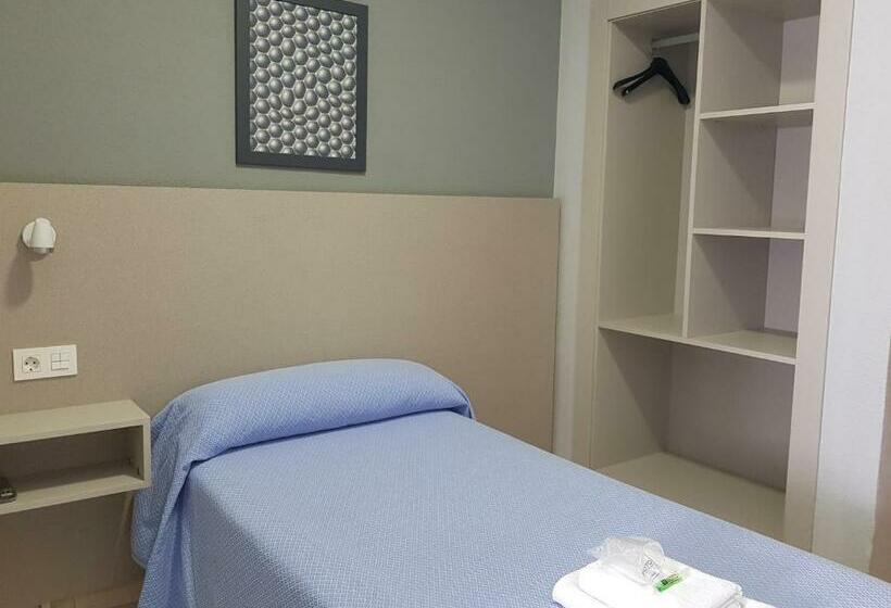 اتاق استاندارد یک نفره, Hostal Soto