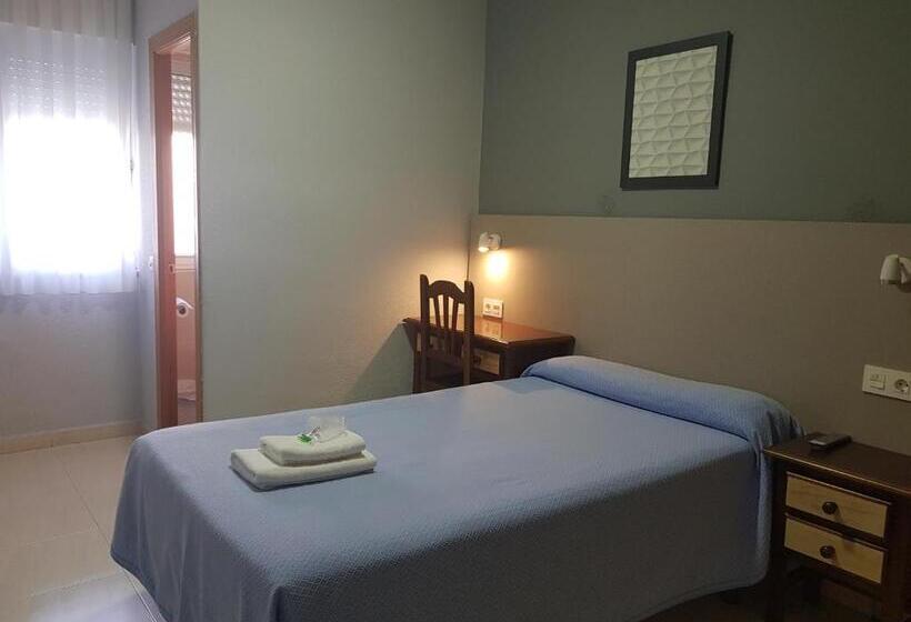 اتاق استاندارد یک نفره, Hostal Soto