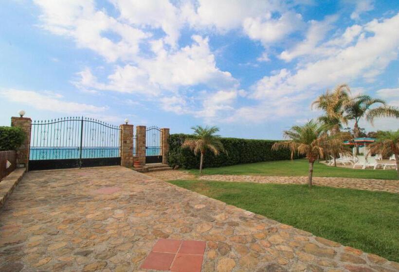 اتاق خانوادگی, Il Geranio