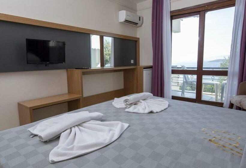 Triple Room Sea View, Akay Garden Family Club