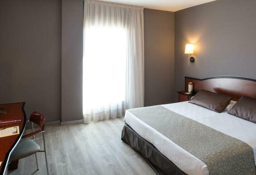 Standard Room, Catalonia Gran Verdi