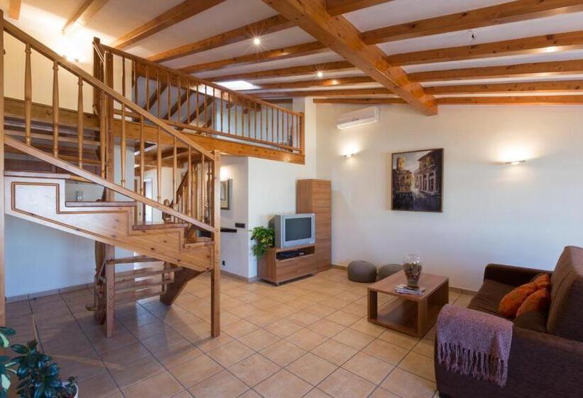 1 Bedroom Penthouse Apartment, Complejo Rural Turimaestrat