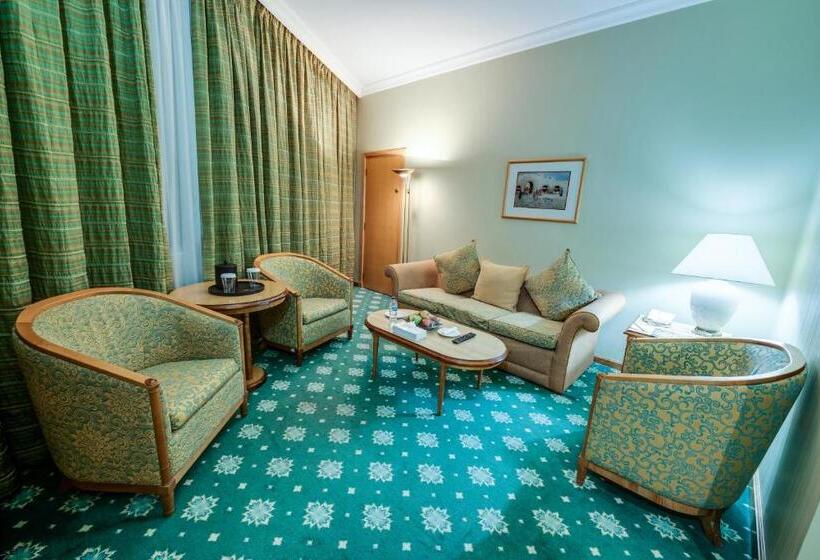 سوییت اجرایی, Grand Continental