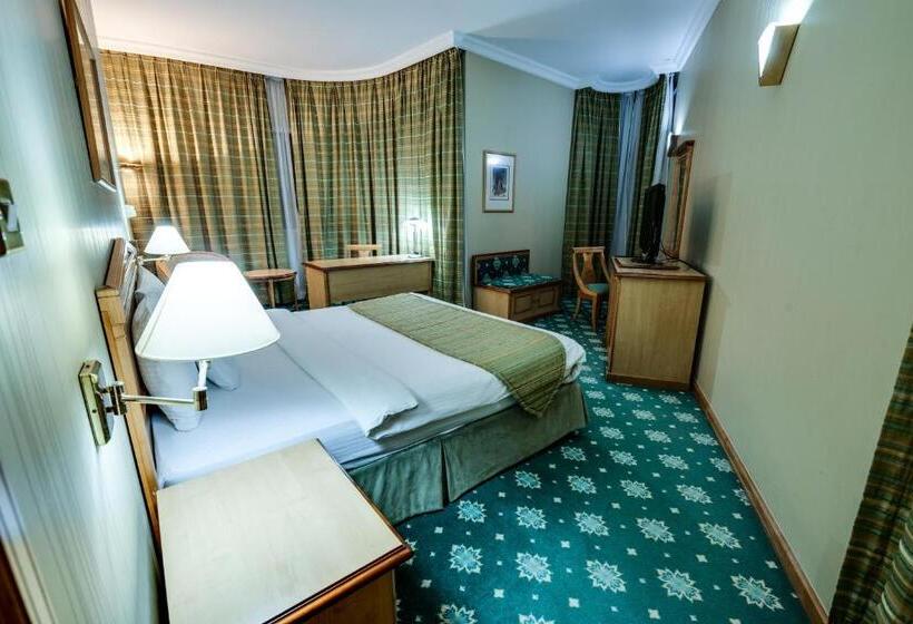 سوییت اجرایی, Grand Continental