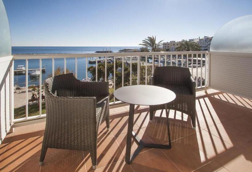 سوییت جونیور با چشم‌انداز دریا, Catalonia del Mar - Adults Only
