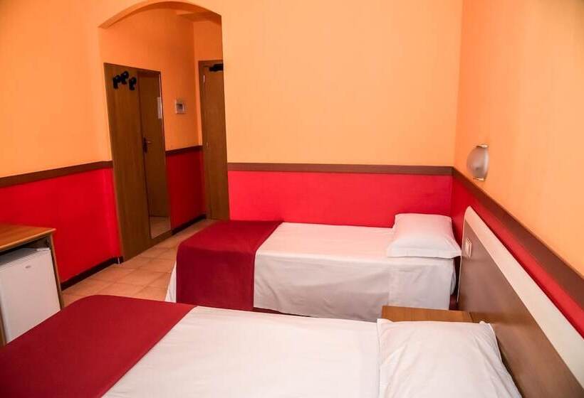 Economy Triple Room, Corallo
