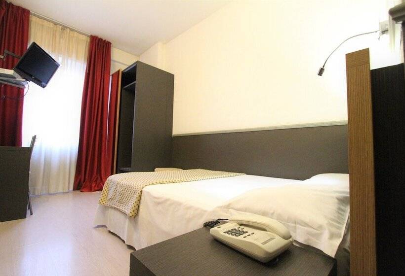 Economy Triple Room, Corallo