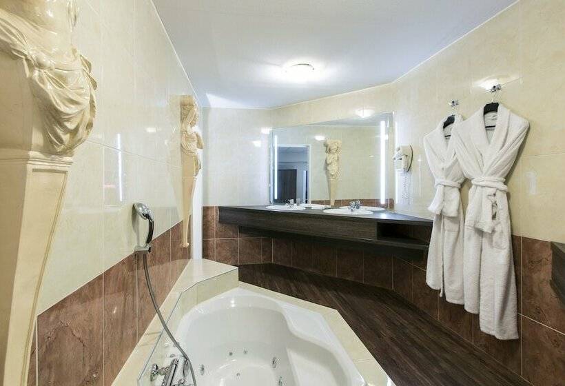 Suite, Crown Hotel Eindhoven Centre