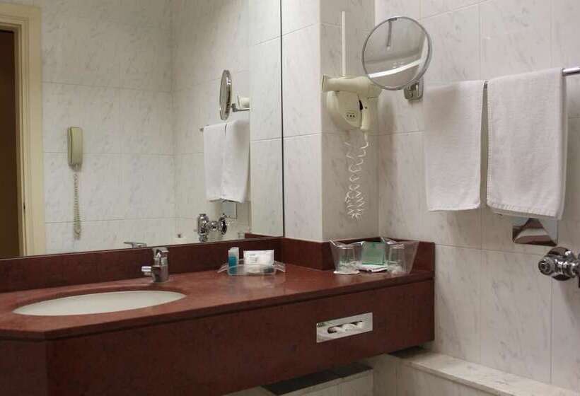اتاق استاندارد, Holiday Inn Thessaloniki, An Ihg