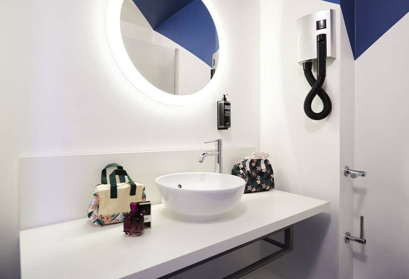 سوییت, Ibis Styles Toulon Centre Port