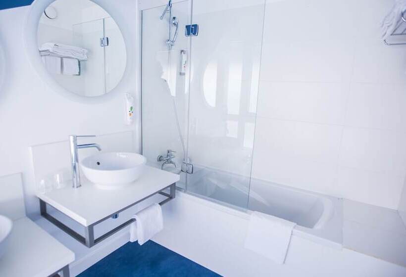 سوییت, Ibis Styles Toulon Centre Port