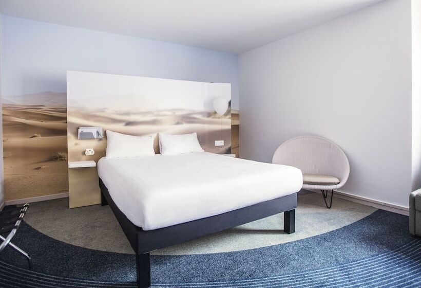 Suite, Ibis Styles Toulon Centre Port