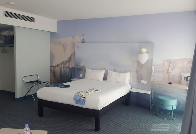 Suite, Ibis Styles Toulon Centre Port