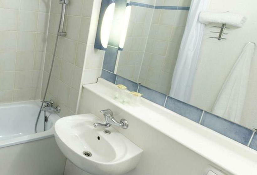 اتاق استاندارد, Kyriad Direct Marseille Est  La Valentine