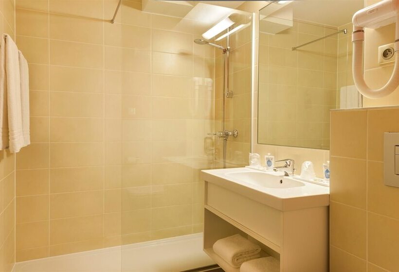 اتاق استاندارد, Kyriad Hotel Strasbourg Lingolsheim